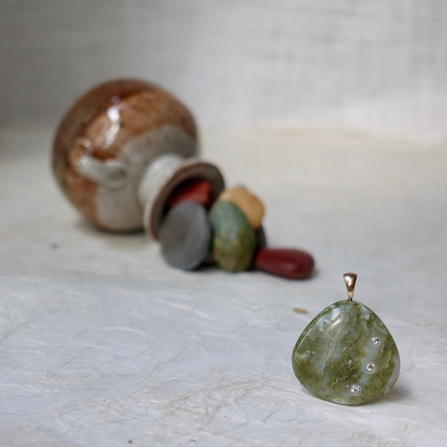 Ancient Sands Pebble & Diamond Pendant